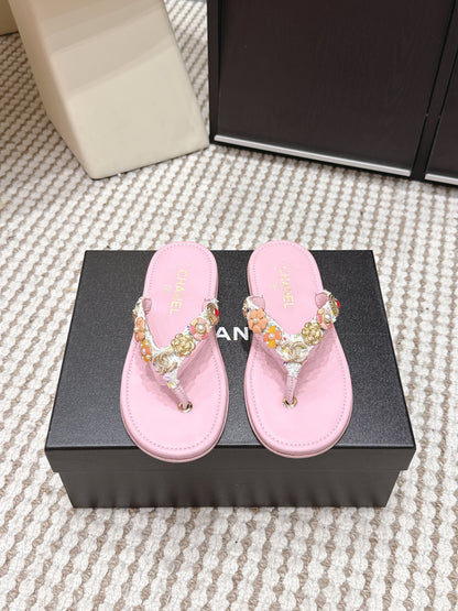 CC 26s Thong Sandals Light Pink Sheepskin Gold Charm 632367