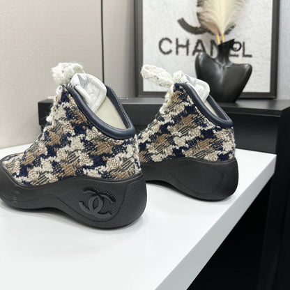 CC 26s Casual Sneakers Black Blue Beige Fabric Sheepskin 626366