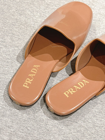 PRA 2026S Flats Mule Tan Brown Patent Leather 657679