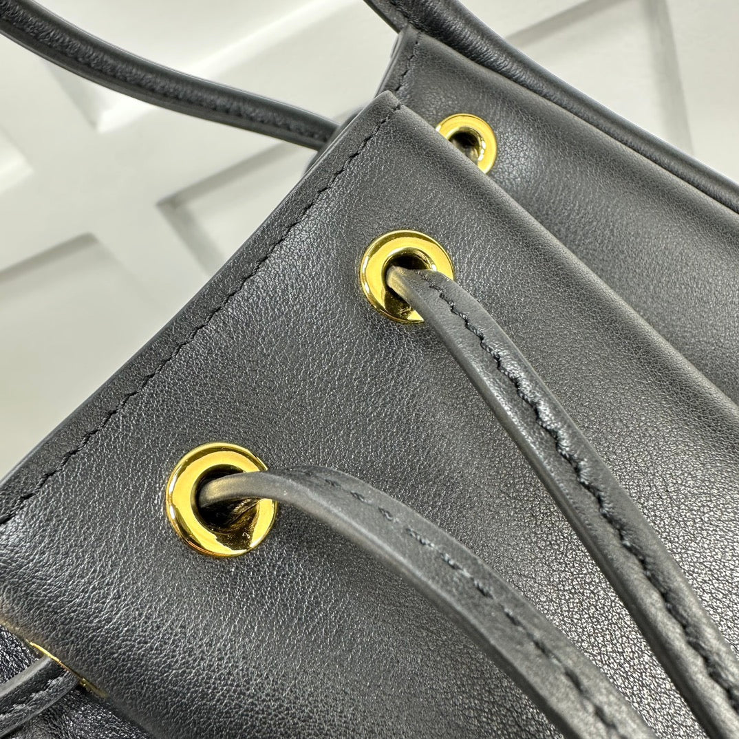 Prada 2026 Darling Bucket Bag 22cm Calfskin