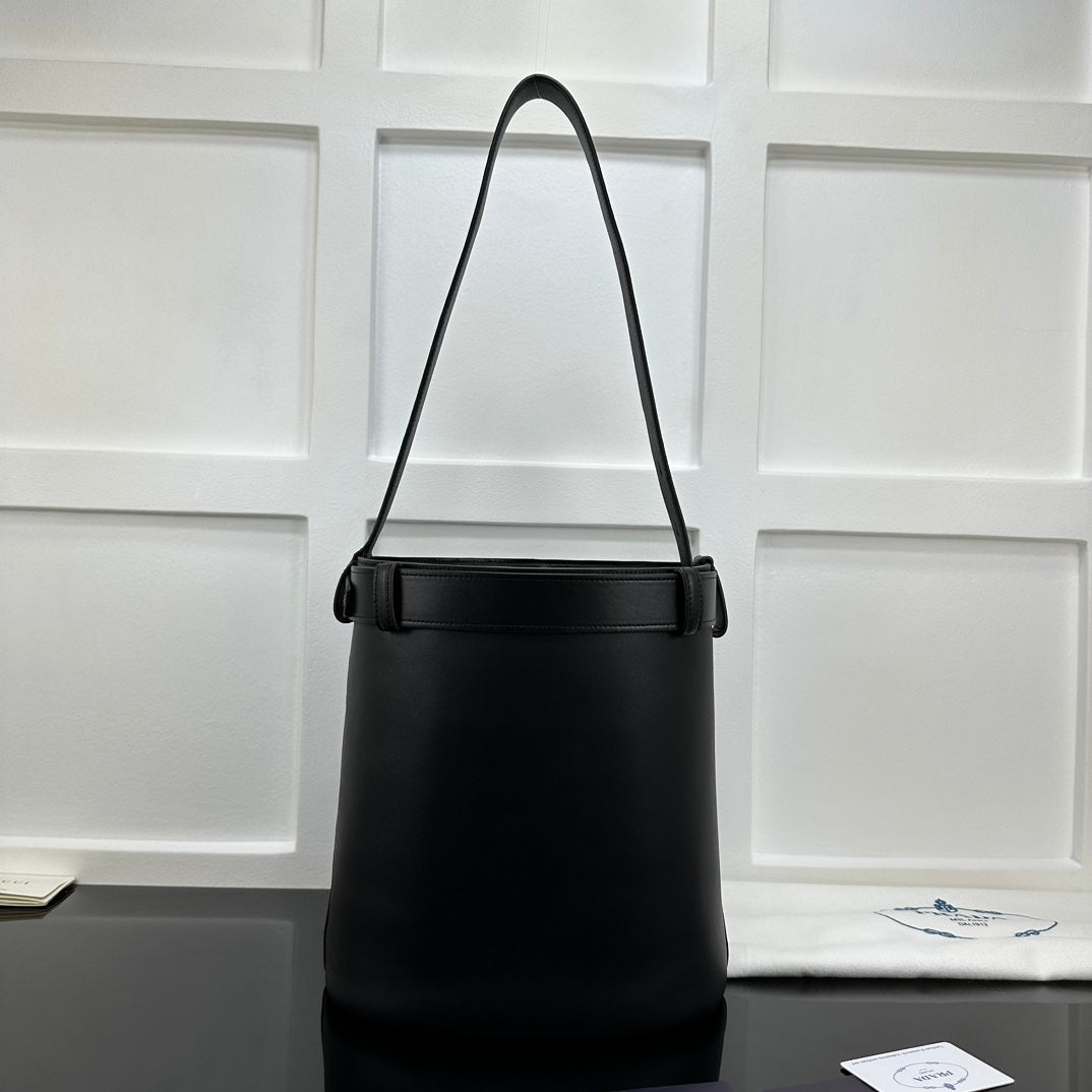 Prada 2026 Medium Bucket Bag 29cm Calfskin