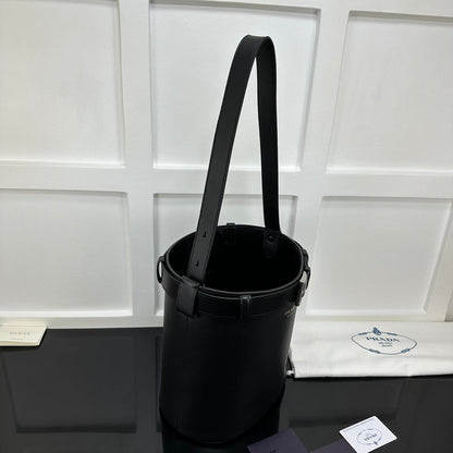 Prada 2026 Medium Bucket Bag 29cm Calfskin