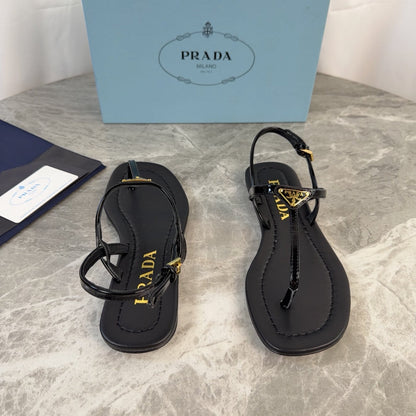 Prada 2026 Thong Sandals Patent Leather 789403