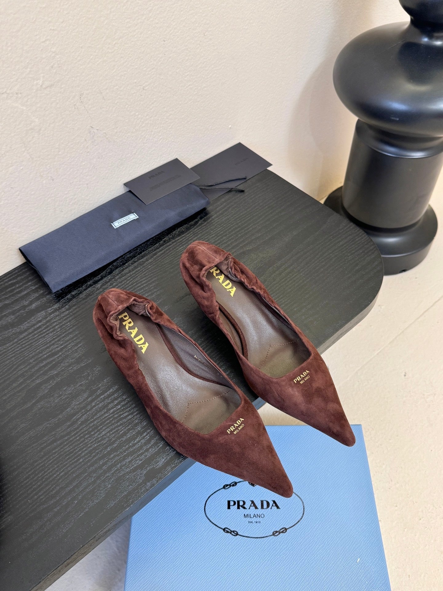 PRA 26S Pointed Toe Low Heels 60 Red Brown Suede 627410
