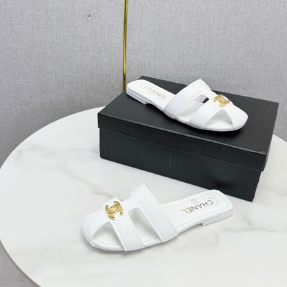 Chanel 2026 Double C Cutout Slipper Sheepskin 904592