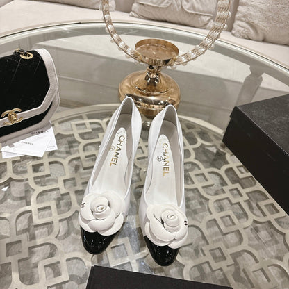 CC 26s High Heels Pump 85 White Black Patent Leather 627003