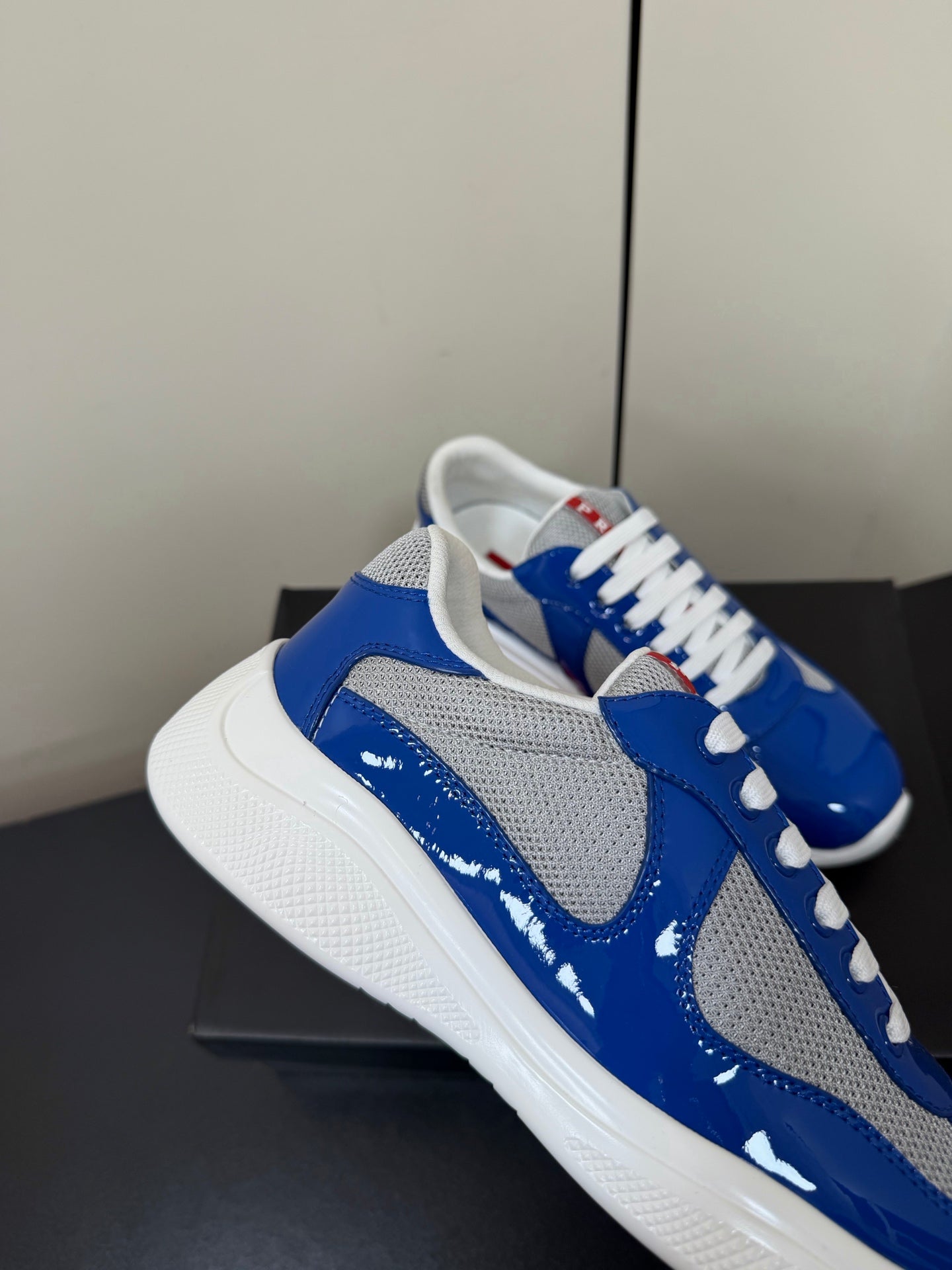 PRA 26S Casual Sneakers Blue White Patent Leather 618924