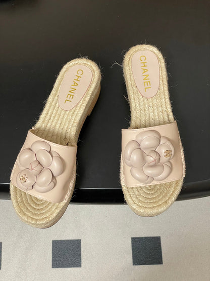 CC 26s Camellia Slippers Beige Rope Smooth Leather 649400