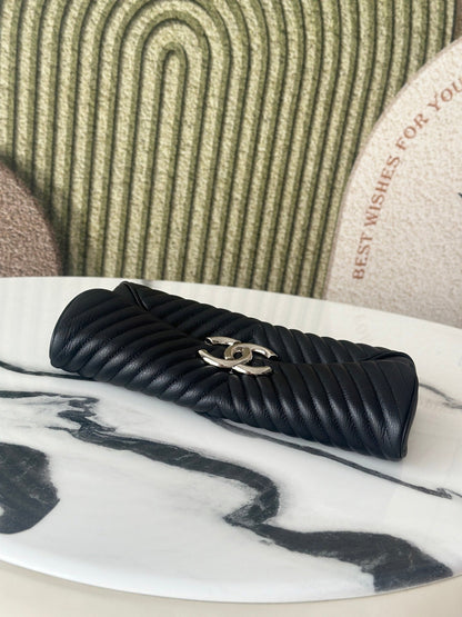 Chanel 2026 Clutch 30cm Black Lambskin
